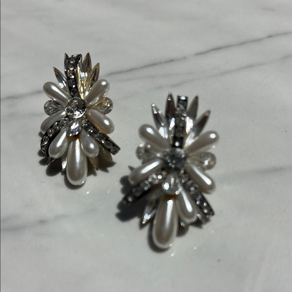 Elegant Silver and Pearl Earrings